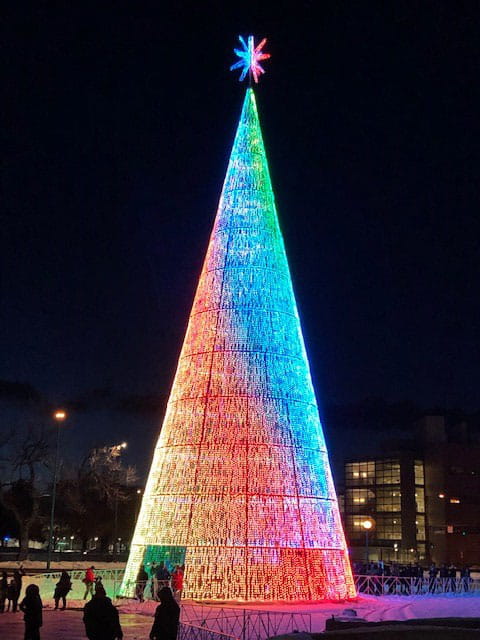 Dsv Delivers 110 Foot Tall Tree Christmas Cheer To Denver Dsv