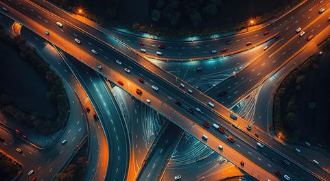 Straßenkreuz mit Autos