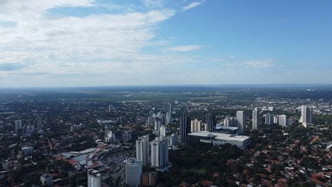 Foto panoramica de la ciudad de Asunción en Paraguay, skyline
