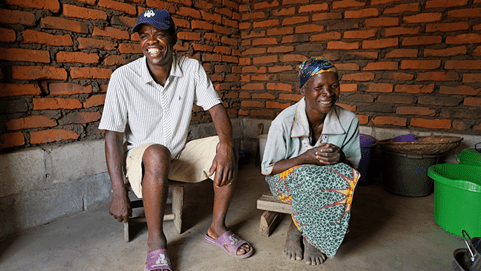 red cross and dsv supported families after malawi flooding