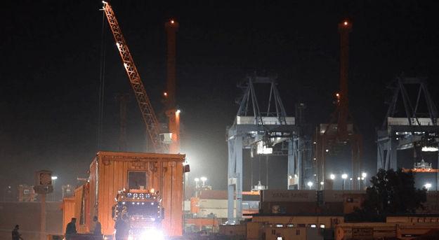 Oversized e-house transport from Basra to Rumaila