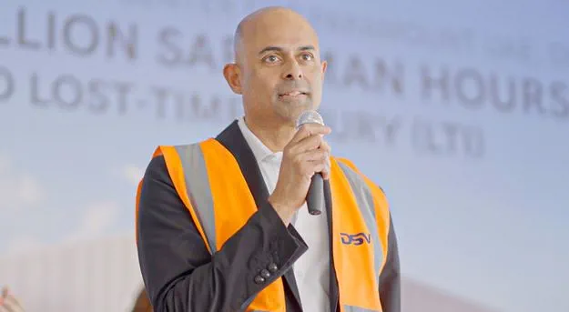 DSV celebrates half a million safe man hours on new Dubai warehouse facility
