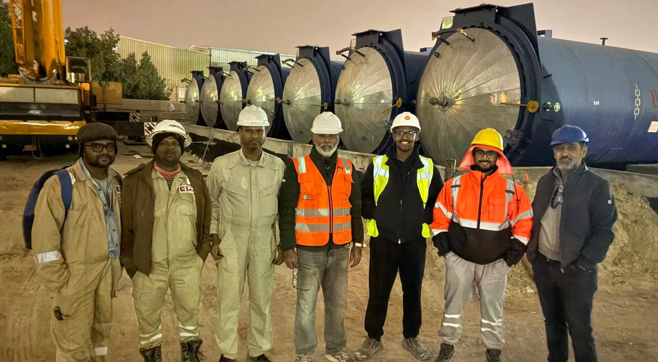 DSV team member involved in specialised project transport of Out of gauge cargo in Kuwait