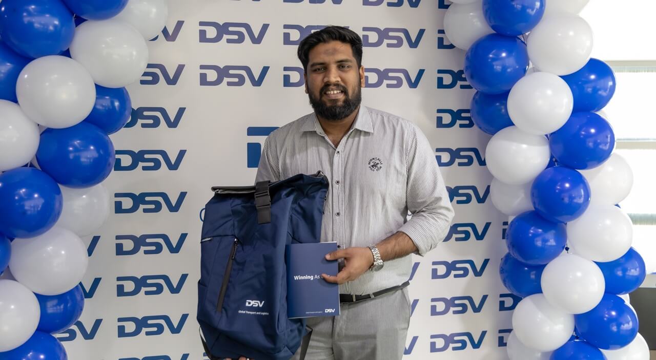 Employees at DSV in Saudi Arabia celebrates its go live following the Schenker integration