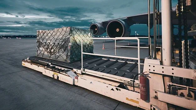 Ladung für Luftfracht am Flughafen