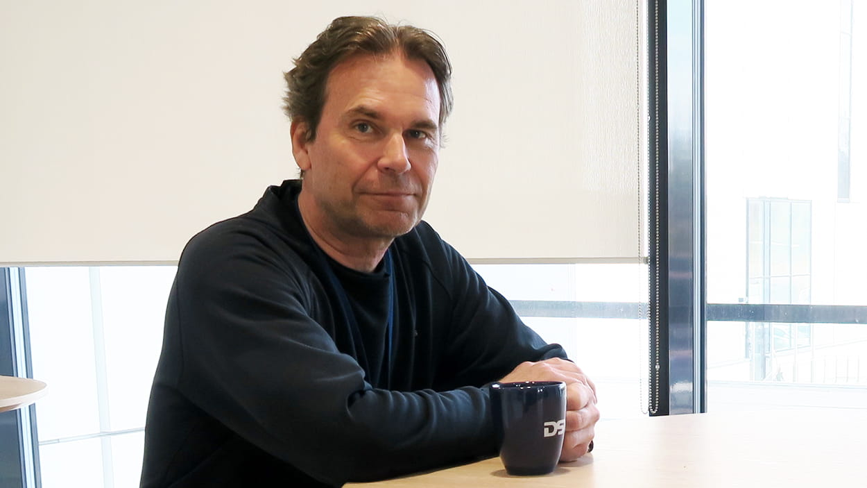 Harri Kaitavuori työskentelee lentoviennin parissa.