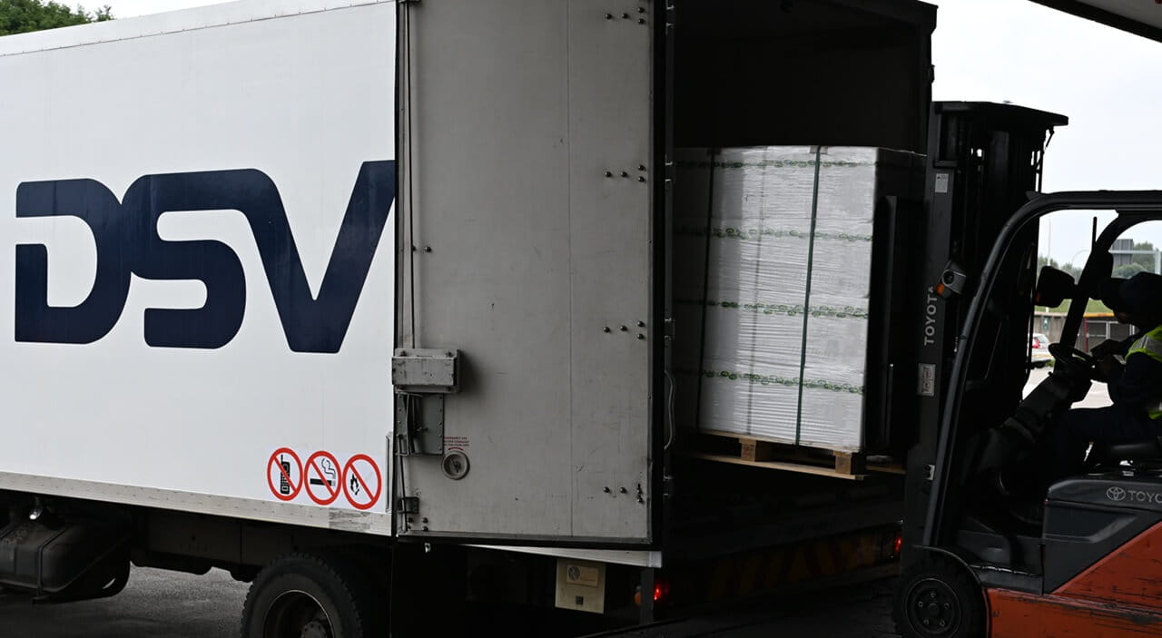 Loading 1.5 million doses of Dollvet-oil foot-and-mouth disease vaccines for delivery to Onderstepoort  Biological Products in Pretoria