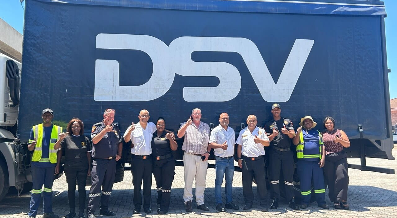The exceptional DSV team members who helped move emergency PPE masks for firefighters on the frontline fighting seasonal fires that spread havoc in South Africa in 2026
