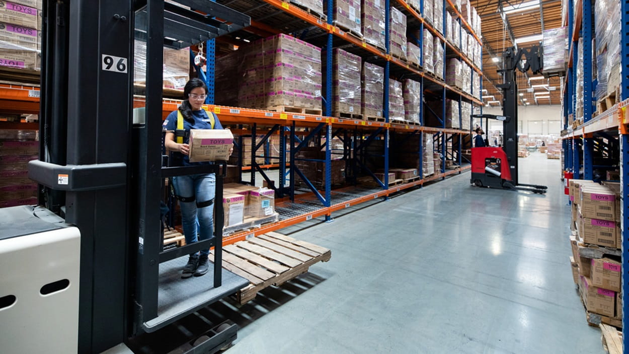 Warehouse operations in UAE