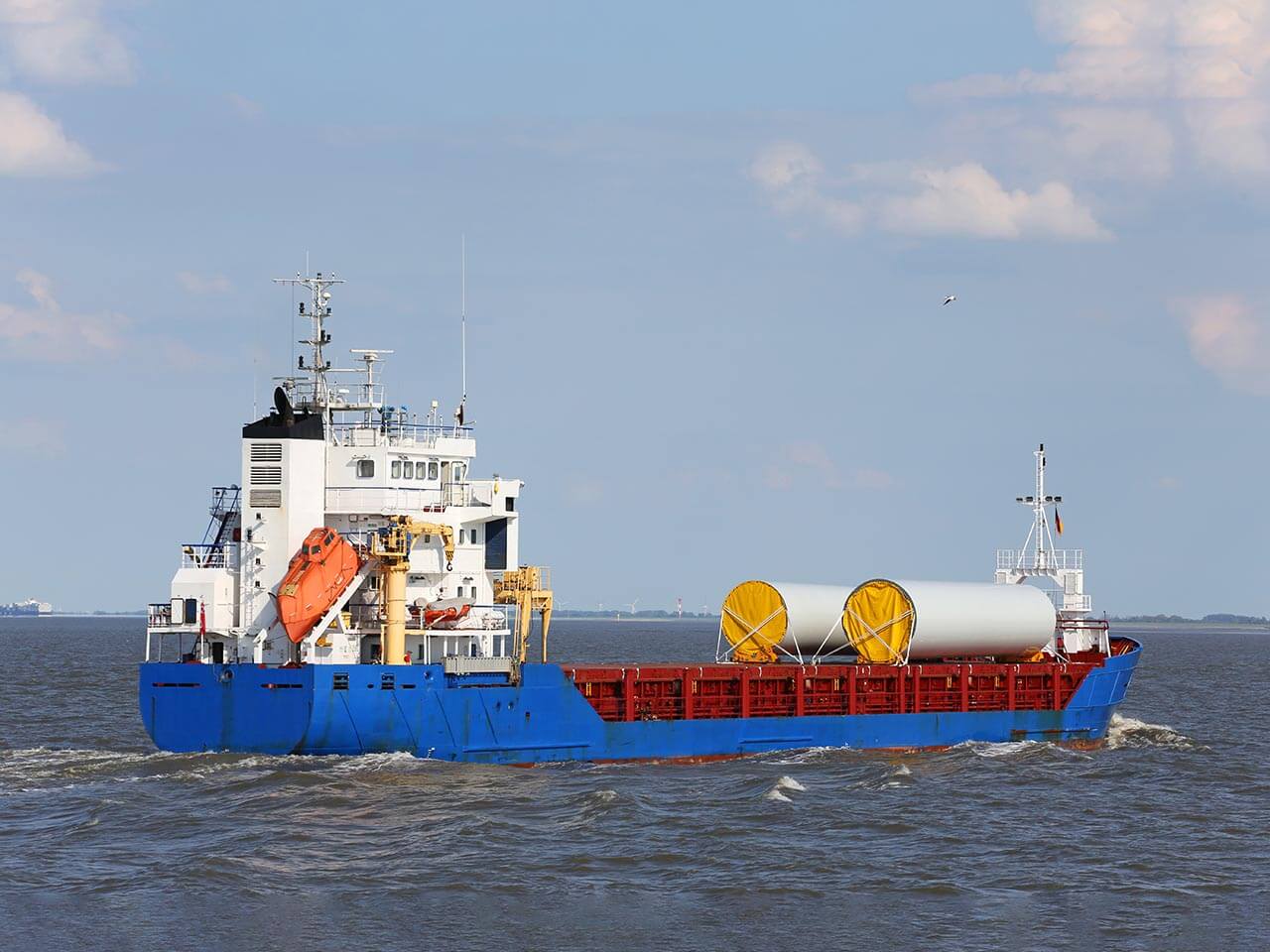 We organise all types of ship chartering worldwide