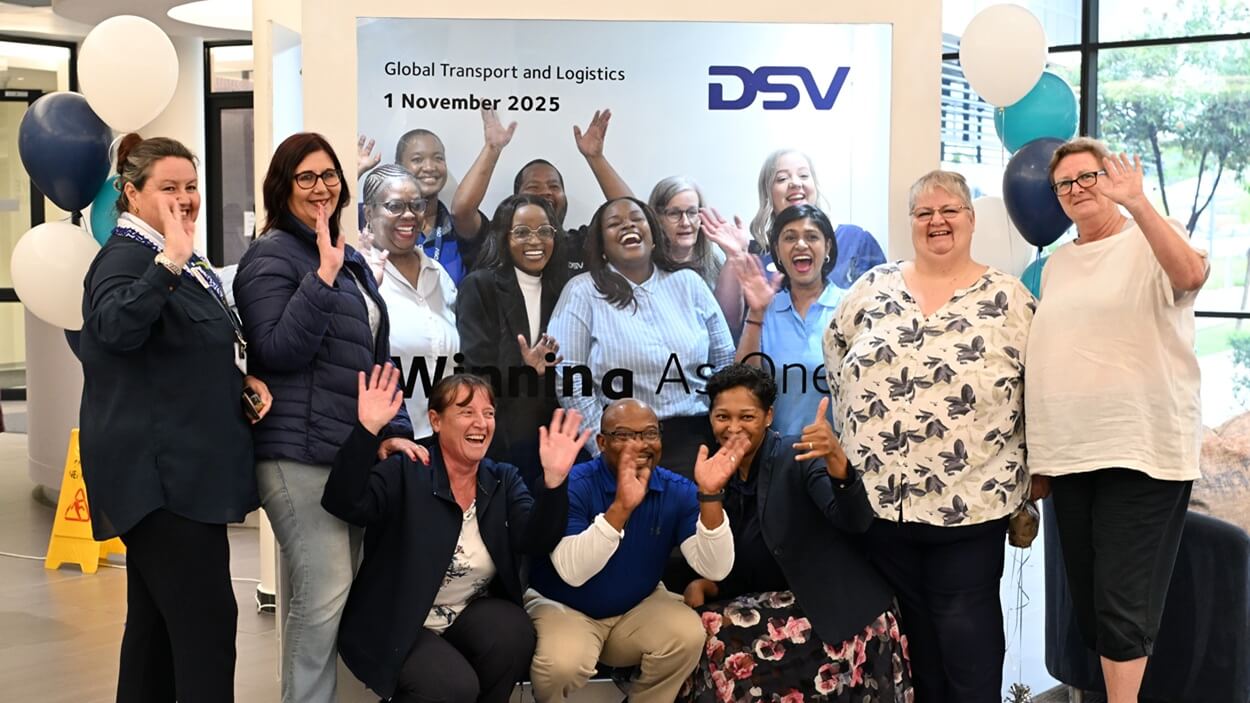 DSV team photo opportunity at a photo booth