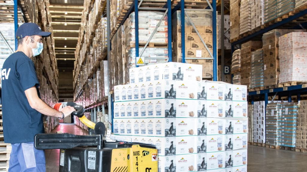 Almo Nature logistics service for B2B and B2C DSV