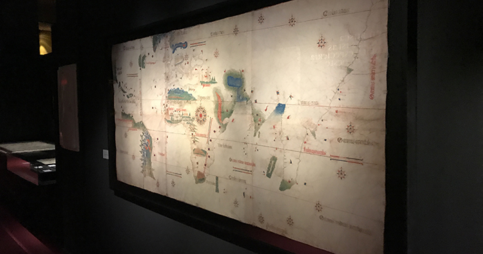 mapamundi exposicion primera vuelta al mundo museo naval madrid