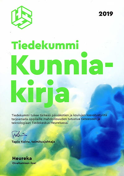 Kunniakirja tiedekummille
